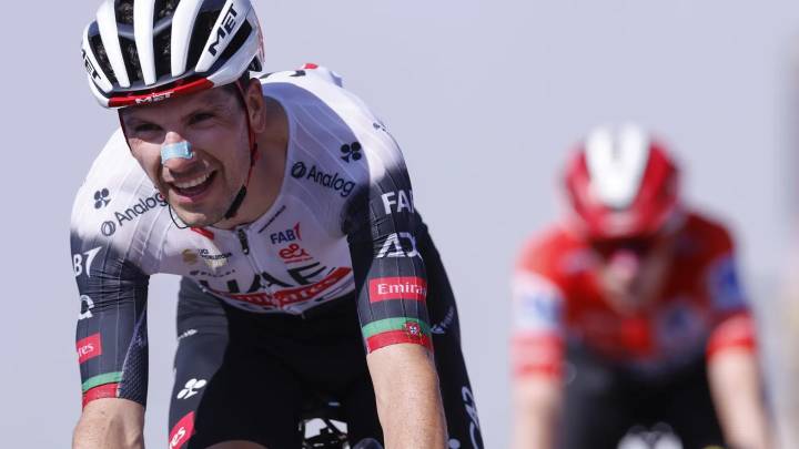 Joao Almeida gana el órdago a Vingegaard en el Angliru en una nueva etapa de La Vuelta