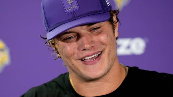 Vikings QB McCarthy misses practice to join his fiancée for the birth of their son