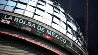 Bolsa Mexicana de Valores Alcanza Nuevo Récord Histórico y Peso se Aprecia ante Dólar