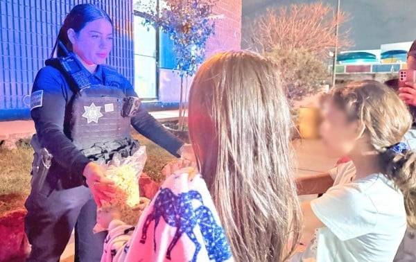 Policías resguardan a dos niñas que deambulaban solas