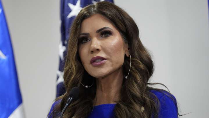 Kristi Noem Looks Nothing Like Her Sister & Plastic Surgery May Be To Blame