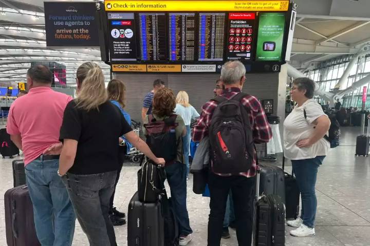 Ciberataque provoca caos en aeropuertos de Europa: largas filas, cancelaciones y evacuación en Dublín