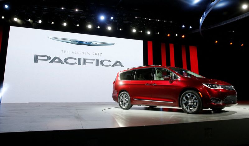 NHTSA opens probe into 287,000 Chrysler minivans over steering issues