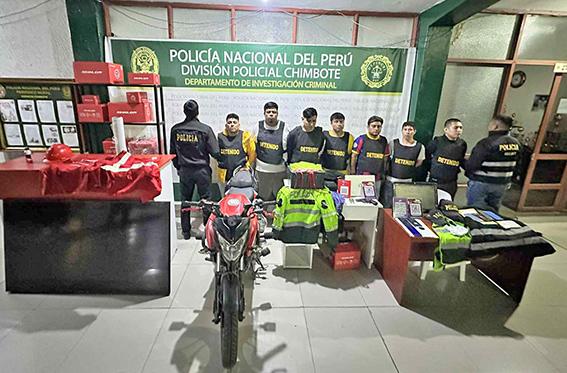 DETIENEN A 7 SUJETOS POR VENTAS FALSAS