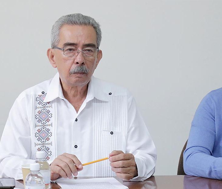 Proponen regular el uso de teléfonos celulares y dispositivos electrónicos de estudiantes del nivel básico