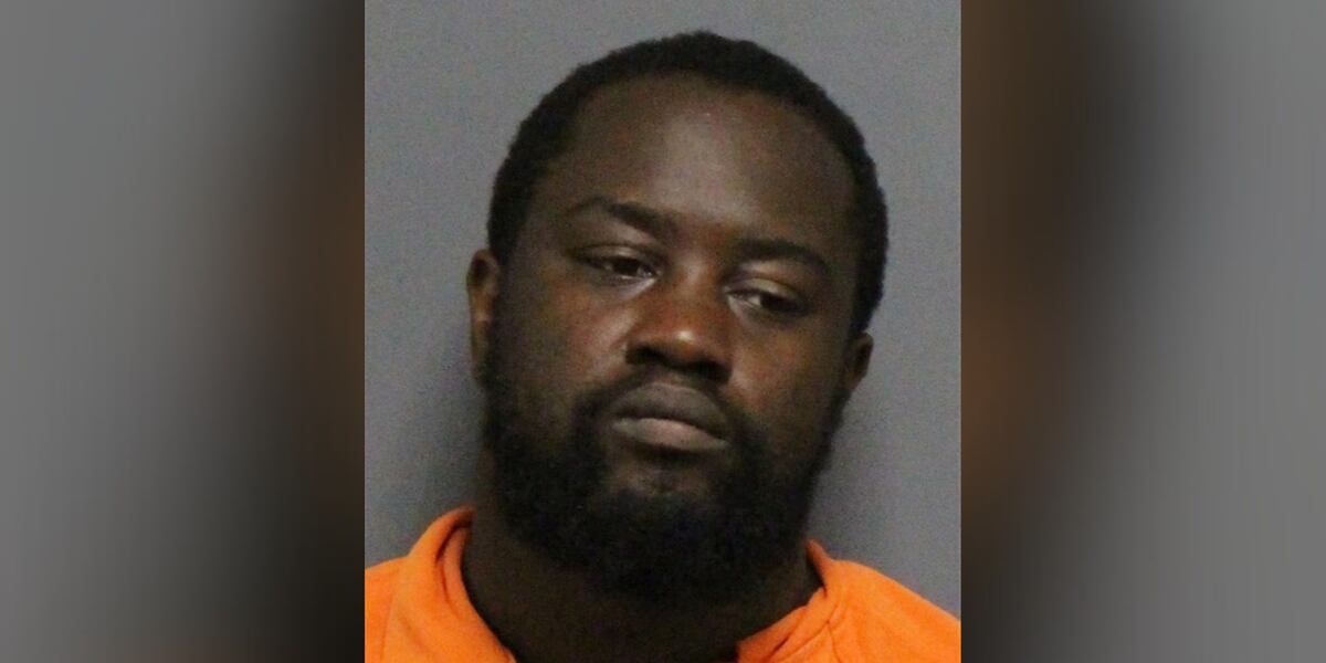 Police: 4-year-old dies after being left in hot car, father charged