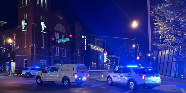 Murfreesboro man charged in early morning hit