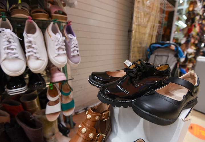Economía impone cuotas compensatorias a importaciones del calzado chino