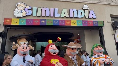 Popular Mexican pharmacy chain brings 'Similandia' along with the beloved Dr. Simi to Hollywood