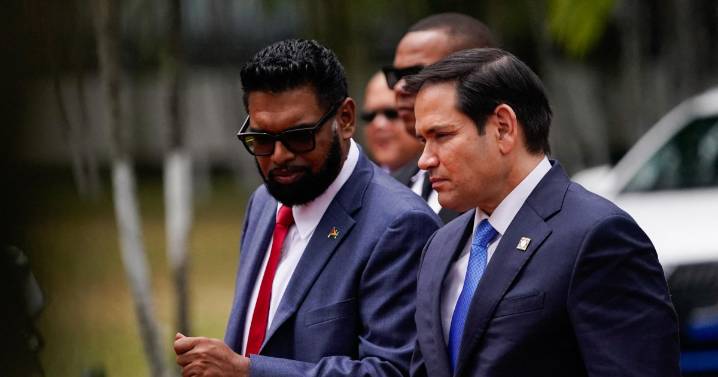 Irfaan Ali, aliado de EE.UU. en la ofensiva contra Maduro, es reelecto como presidente de Guyana