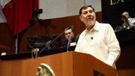 Intentan 'robarle' a morenista su apellido y frase 'Noroña es pueblo'; detiene registro en el IMPI