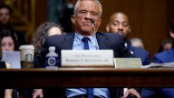 El secretario de Salud de EE.UU., Robert F. Kennedy Jr. defiende las políticas de vacunación ante el Senado