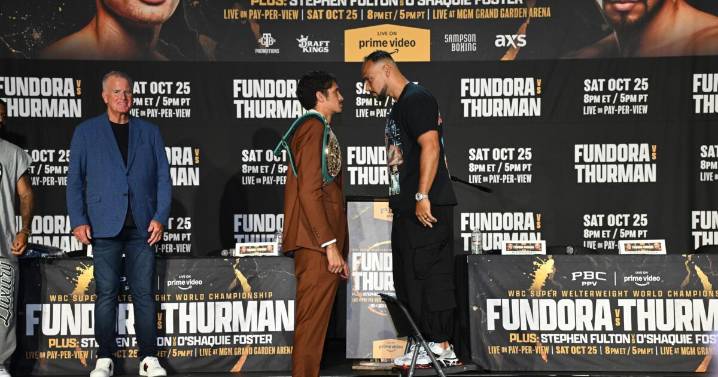 Keith Thurman se sube a una silla para encarar a Sebastián Fundora en el primer careo en Los Ángeles