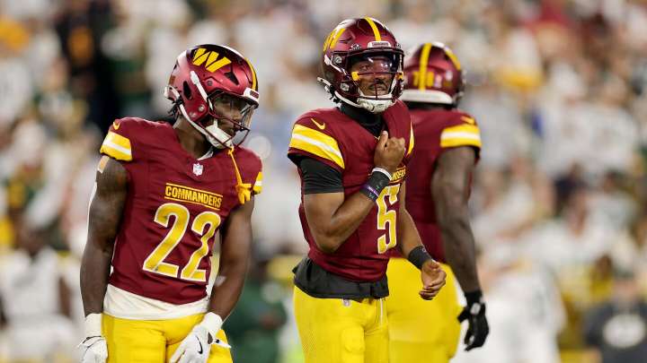 Jayden Daniels' TD throw gets Commanders within 17