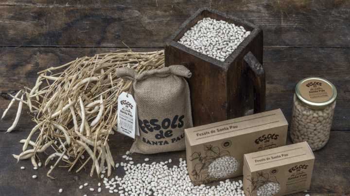 El fesol de Santa Pau cumple 10 años de DOP: solo quedan 10 productores que cultiven esta legumbre