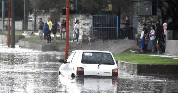 Tormenta de Santa Rosa: récord de lluvias y graves inundaciones en Buenos Aires