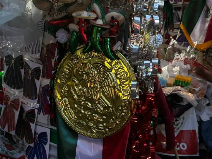 Fiestas Patrias 2025: CDMX se llena de color con artículos tradicionales