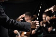 Stambaugh acquires Youngstown Orchestra, signs contract with musicians