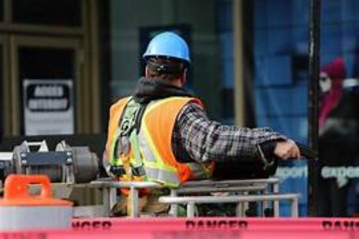 Blue- And-Grey-Collar Salaries In India Rise 23 Per cent In 2 Years:Report