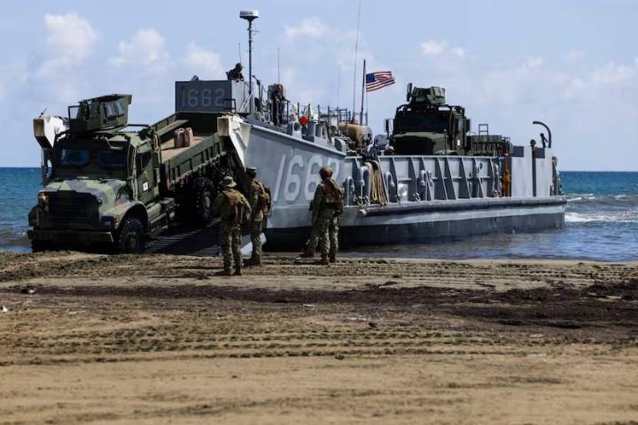 Cuerpo de Marines de EEUU regresan a costa de Arroyo, en Puerto Rico, con más tropas (VIDEO)