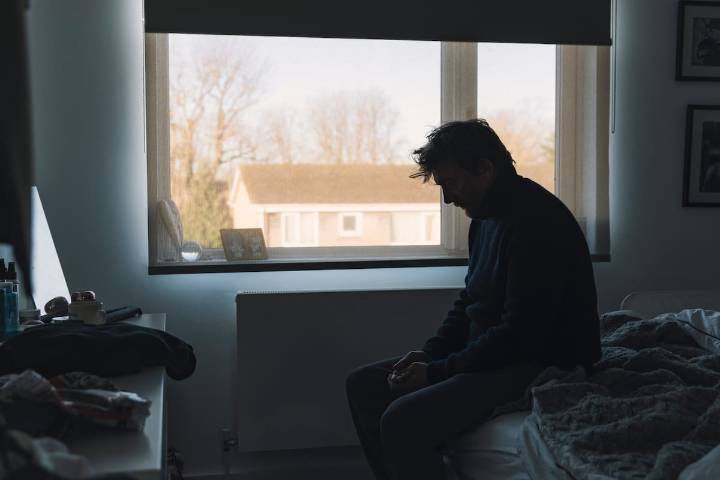 Prevención del suicidio: Minsal lanza guía para fortalecer vínculos y combatir el aislamiento