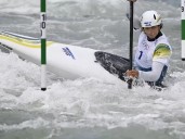 Canoe-kayak champion Fox out of worlds after kidney surgery