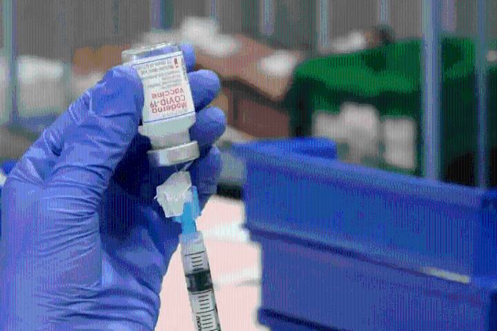 People 65 and older no longer need a prescription for a COVID booster