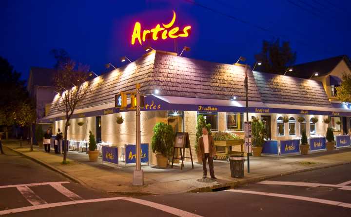 Arties Steak & Seafood Closing On City Island After 30 Years
