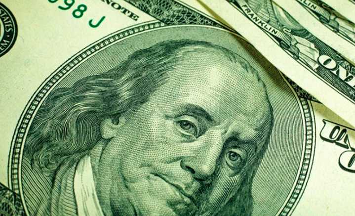 El dólar mayorista se hunde hasta los $1.350, y ya opera por debajo del nivel preelectoral