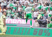 En el Atanasio Girardot, Nacional derrotó 1×0 a Envigado que terminó con 9 hombres