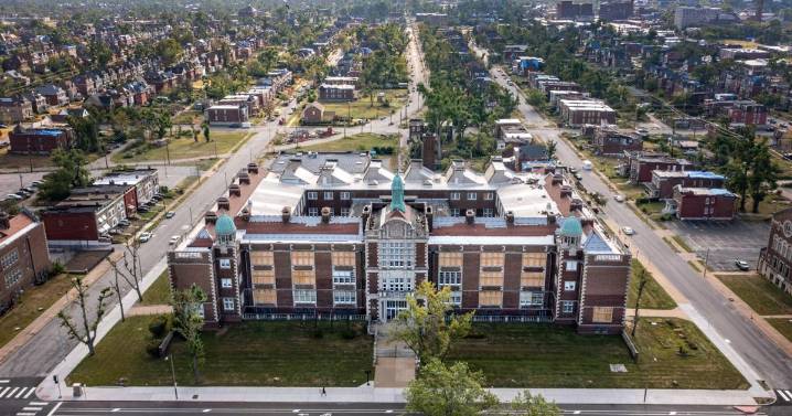 Teachers union looks to stop SLPS school closures
