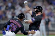 MLB roundup: Dodgers down Giants, seal another playoff bid