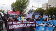 Masiva movilización en Caleta Olivia contra los vetos de Milei