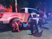 Aparatoso accidente en Motul: motociclista se estrella contra camioneta; quejas de vecinos