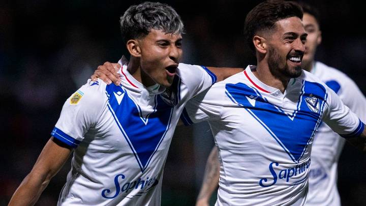 Vélez derrotó por 2-1 a un San Martín (SJ) complicado con el descenso en el Torneo Clausura