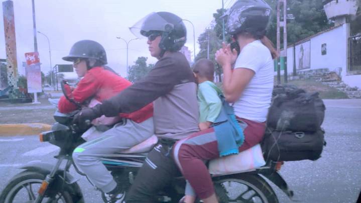 Motorizados que transporten niños menores de 10 años serán sancionados