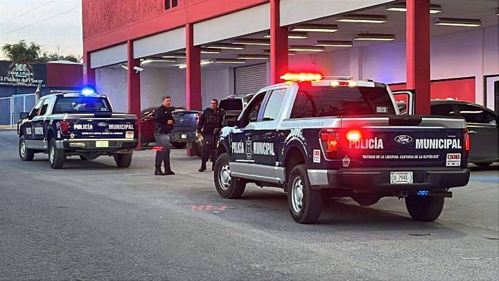 Asaltan zapatería Andrea con armas de fuego