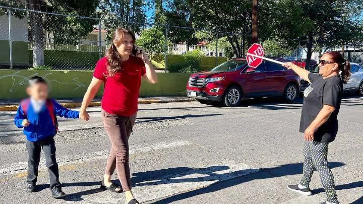 Gobierno de Parral pone en marcha el programa “Policía Adulto Mayor” para reforzar seguridad en planteles escolares
