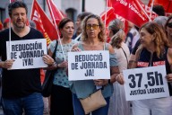 Sindicatos se concentran en Alicante para exigir la reducción de la jornada laboral