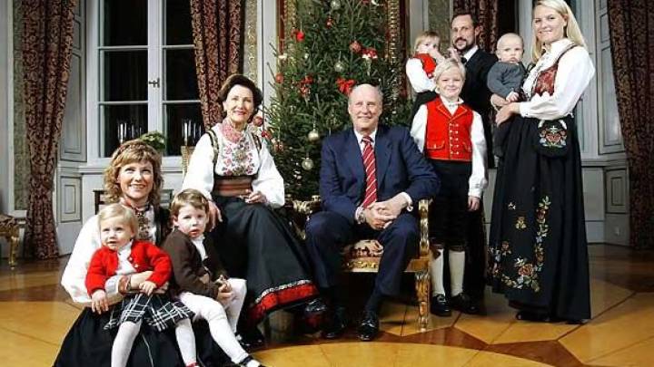 El documental de Marta Luisa de Noruega salpica a su cuñada, Mette-Marit, que habla de su pasado como camarera y de sus fiestas