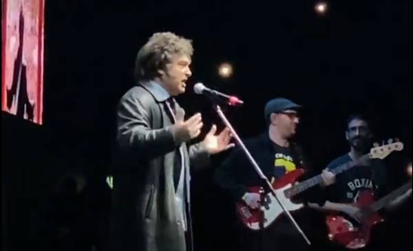 Milei protagonizará un show musical para presentar su nuevo libro “La construcción del milagro”