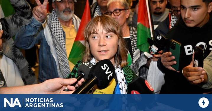 Denunciaron que un barco de la flotilla que lleva ayuda humanitaria a Gaza fue impactado por un dron
