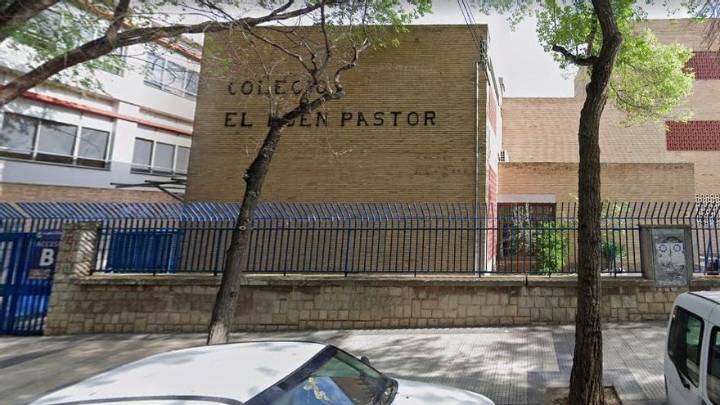Un menor de cinco años se cae por la ventana de un colegio de Zaragoza