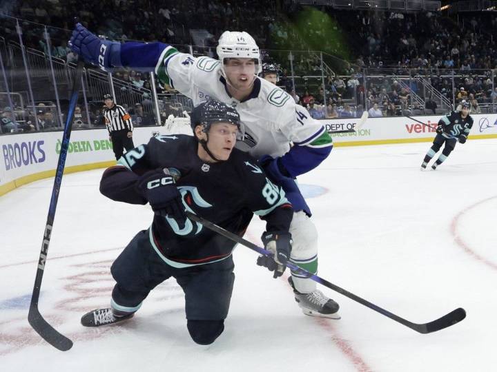 Canucks: Joe LaBate is the Everyman every fan should know