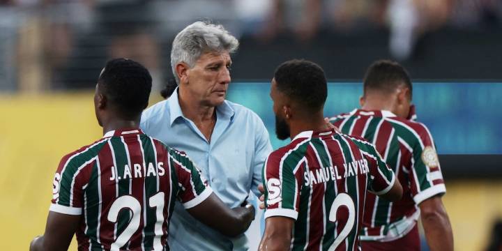 Fluminense anunció la llegada de un DT argentino tras quedar eliminado ante Lanús: la larga racha sin extranjeros que cortó