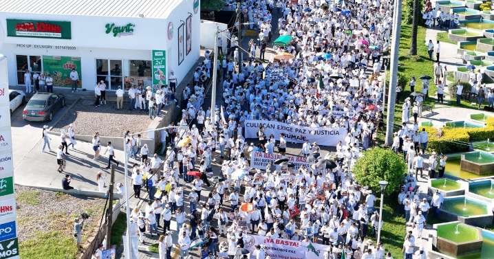 Marchan miles en Culiacán para exigir paz ante disputa de grupos criminales