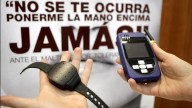 Las víctimas de violencia machista exigen al Gobierno información sobre las pulseras