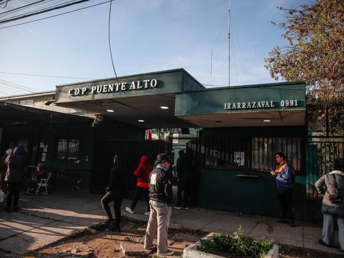 Gendarmería frustró fuga de cinco reos desde la cárcel de Puente Alto