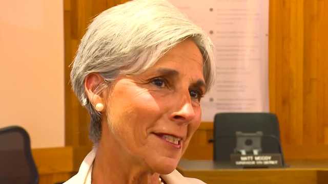Polk County Supervisor Angela Connolly announces retirement