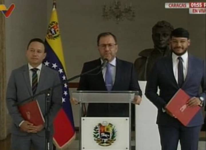 Canciller Yván Gil denuncia «abordaje hostil» de EE.UU. a un barco pesquero